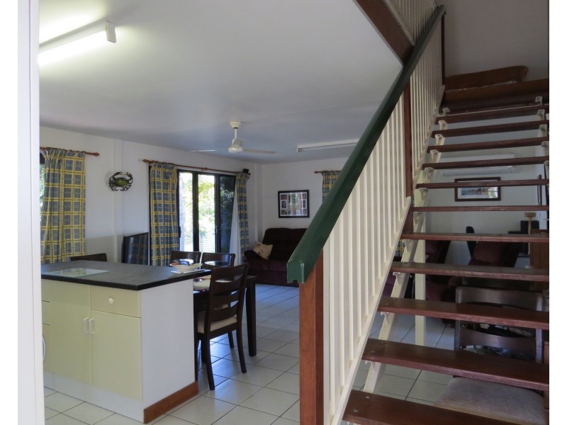 6 Baxter Avenue, Brisk Bay QLD 4805