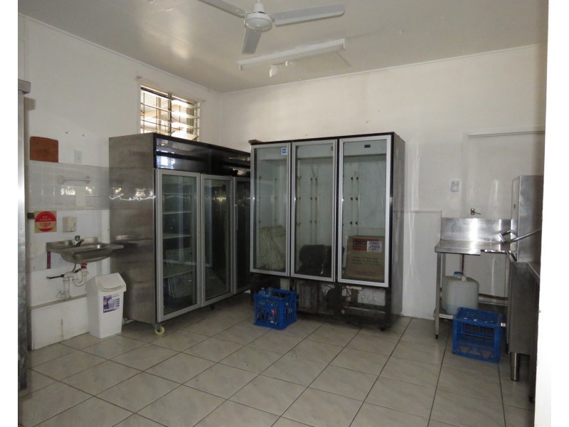37 Herbert Street, Bowen QLD 4805