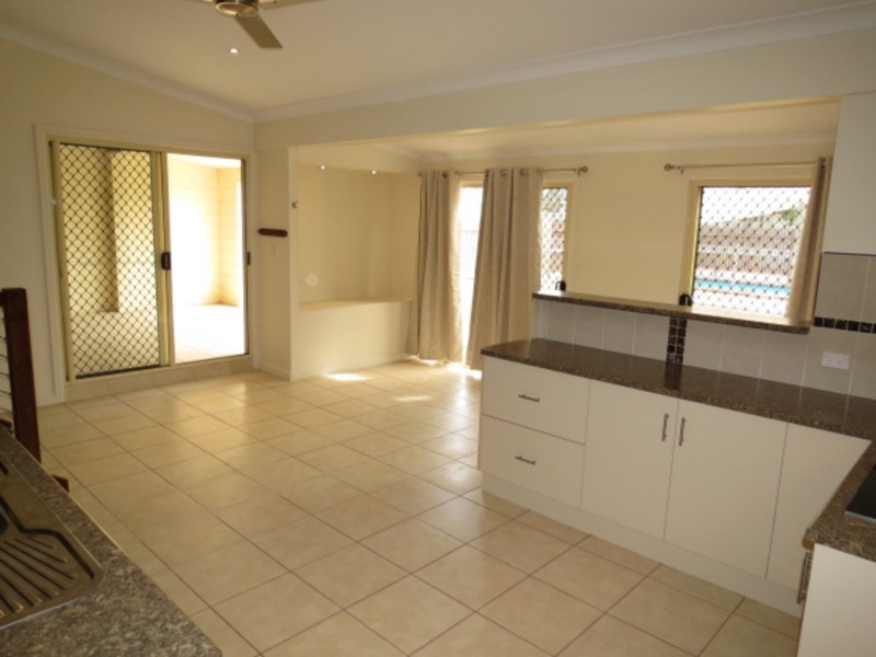 8 McDougal Street, Bowen QLD 4805