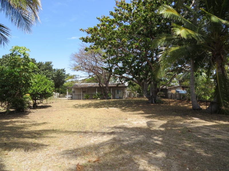 58 Horseshoe Bay Road, Bowen QLD 4805