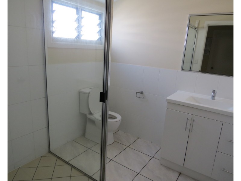 33 Herbert Street, Bowen QLD 4805