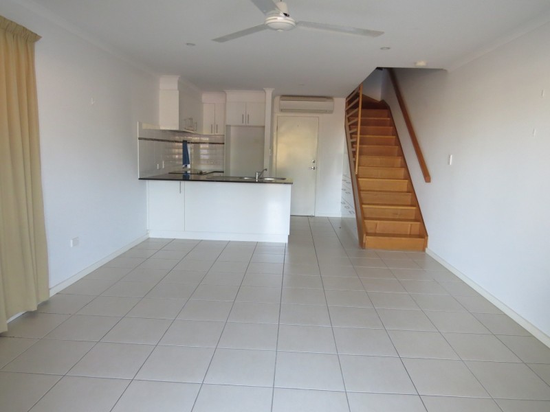 1/74 Powell Street, Bowen QLD 4805