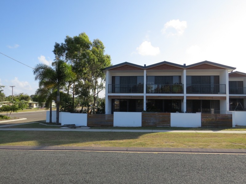 1/74 Powell Street, Bowen QLD 4805