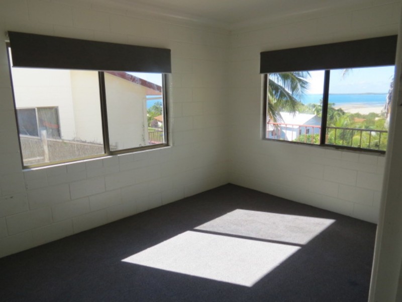 4/10 Poinciana Drive, Bowen QLD 4805