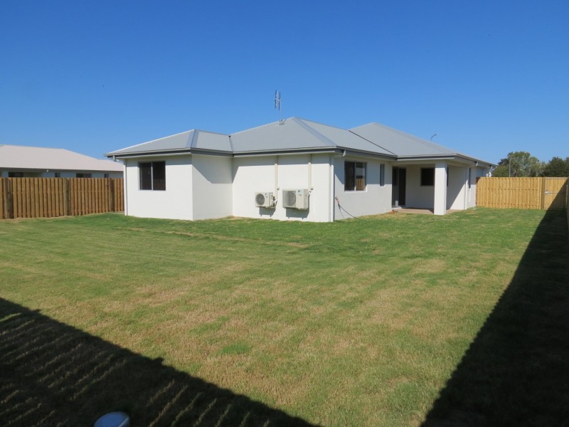 10 Hamilton Street, Bowen QLD 4805