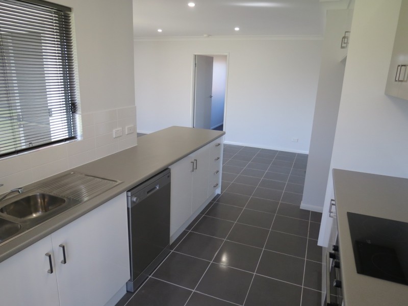 10 Hamilton Street, Bowen QLD 4805