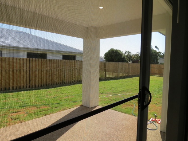 10 Hamilton Street, Bowen QLD 4805