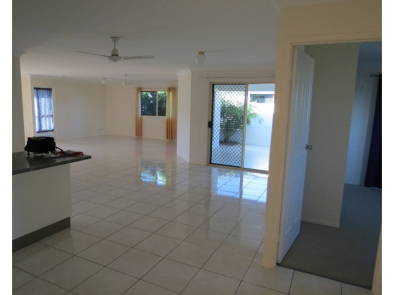 14 Silk Road, Bowen QLD 4805