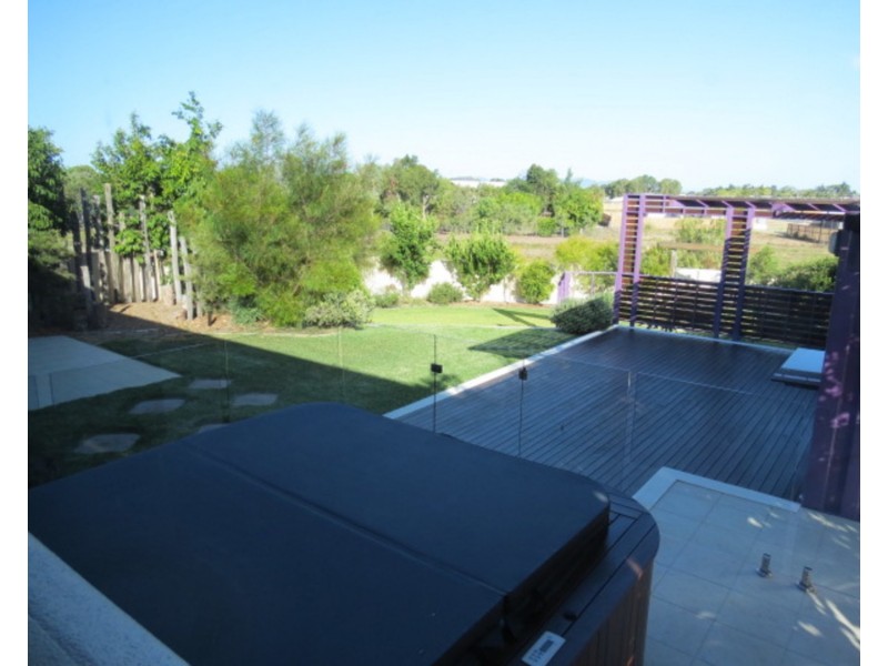 14 Silk Road, Bowen QLD 4805