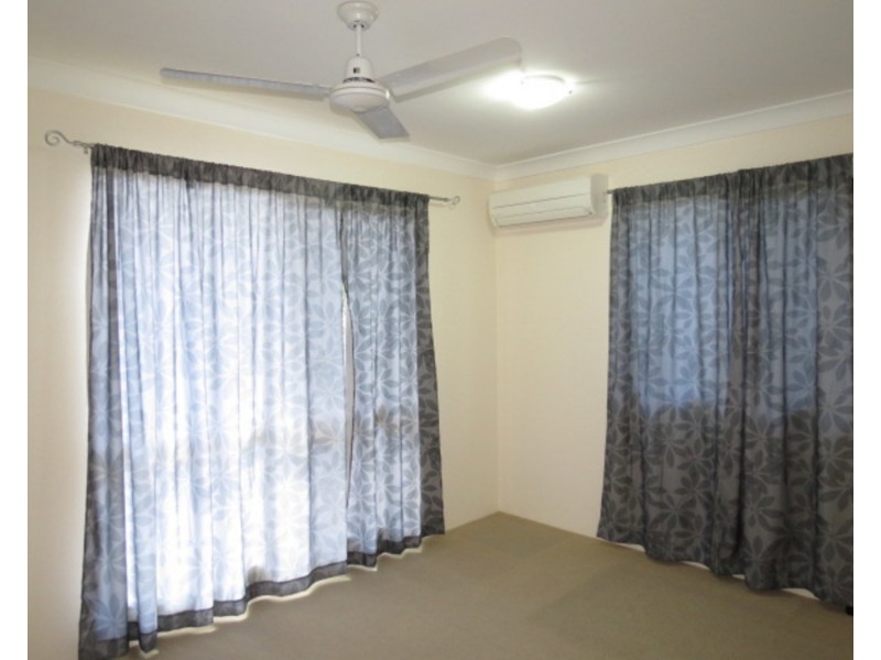 14 Silk Road, Bowen QLD 4805