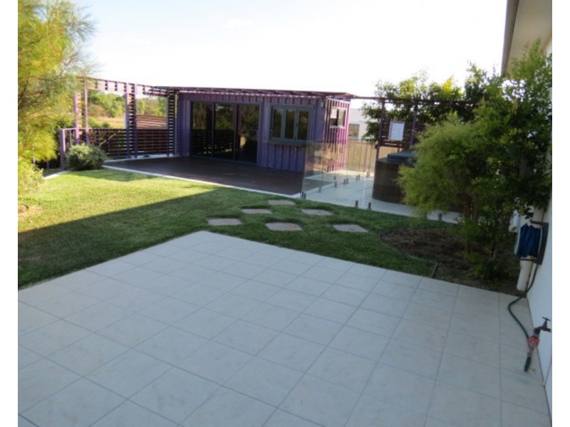 14 Silk Road, Bowen QLD 4805