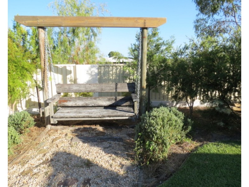 14 Silk Road, Bowen QLD 4805