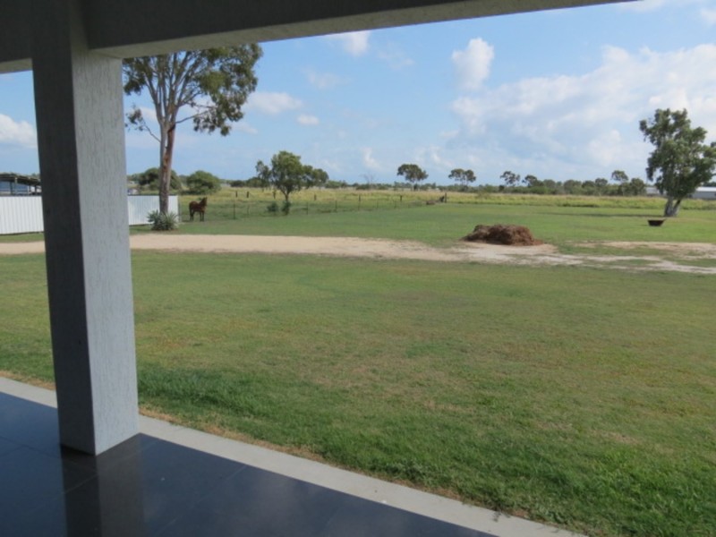 50 Flemington Road, Bowen QLD 4805