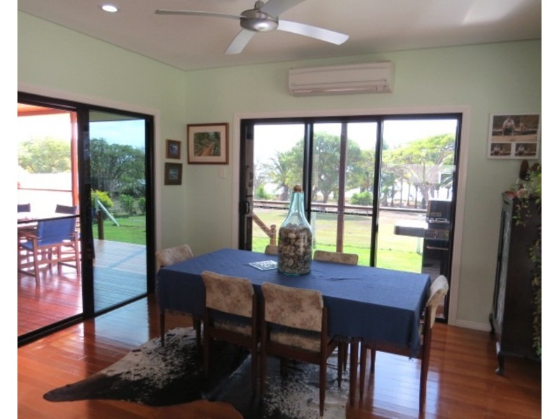 42 Whyte Avenue, Bowen QLD 4805