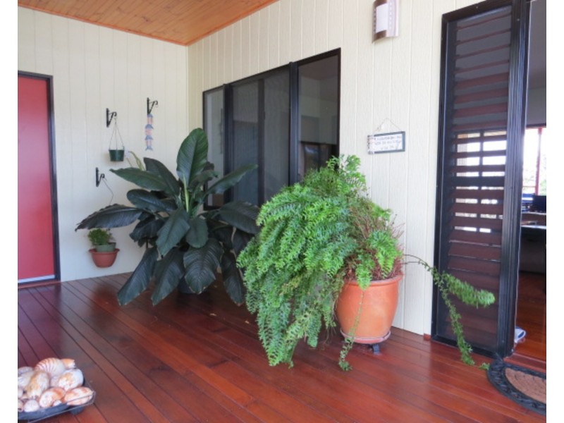 42 Whyte Avenue, Bowen QLD 4805