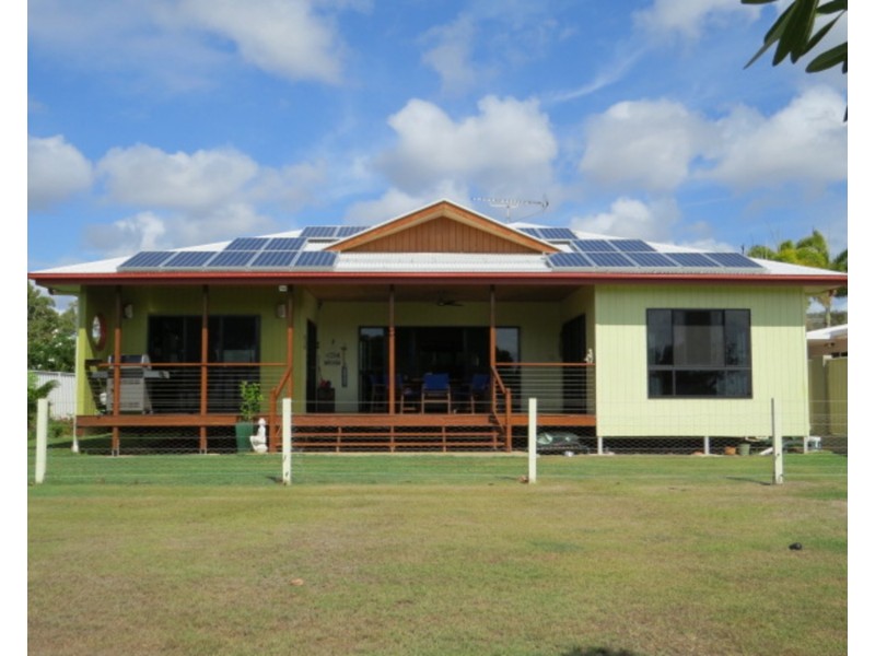 42 Whyte Avenue, Bowen QLD 4805