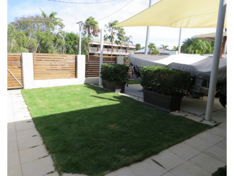42 Whyte Avenue, Bowen QLD 4805