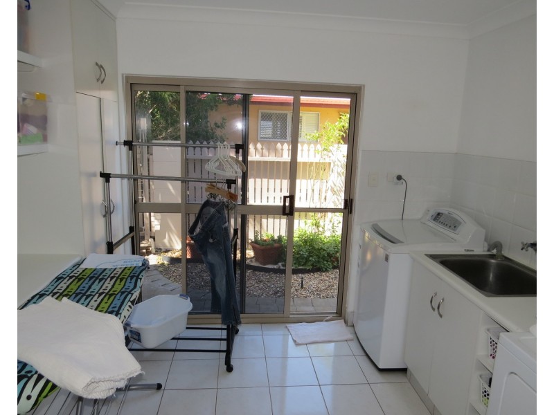 11 Avicennia Street, Bowen QLD 4805