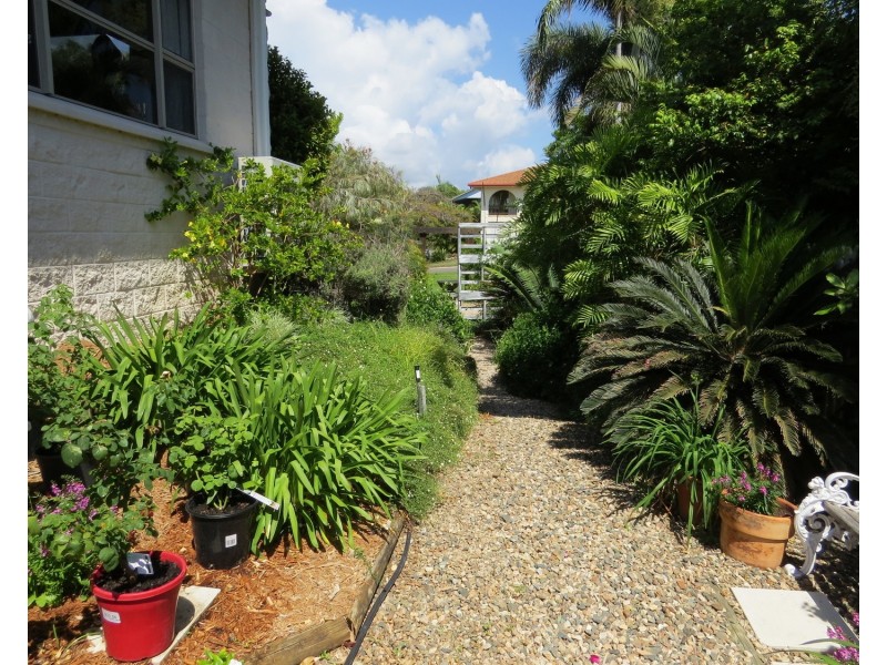 11 Avicennia Street, Bowen QLD 4805