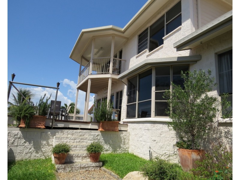 11 Avicennia Street, Bowen QLD 4805