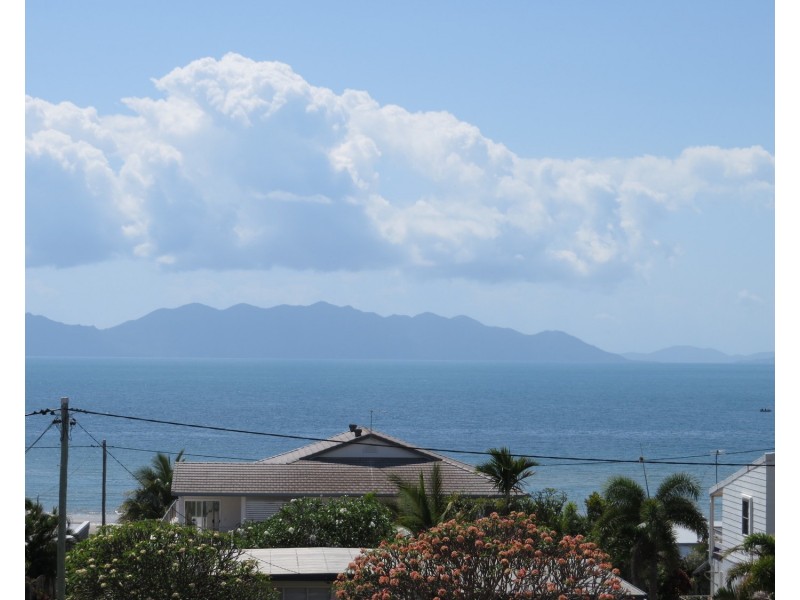 11 Avicennia Street, Bowen QLD 4805