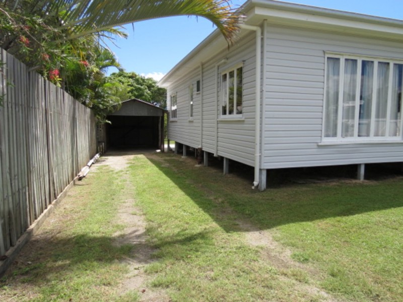 12 Korah Street, Bowen QLD 4805