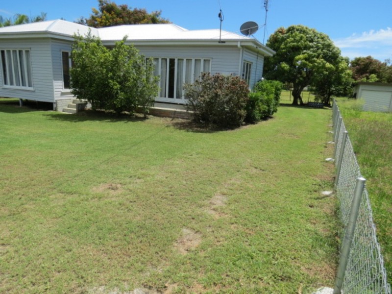 12 Korah Street, Bowen QLD 4805