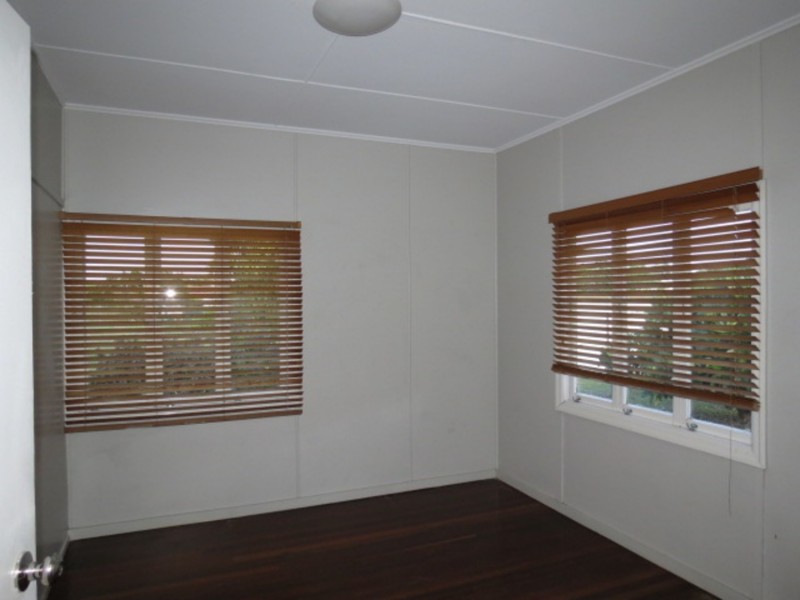 12 Korah Street, Bowen QLD 4805