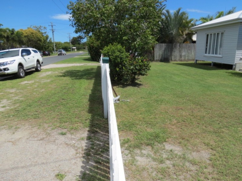 12 Korah Street, Bowen QLD 4805