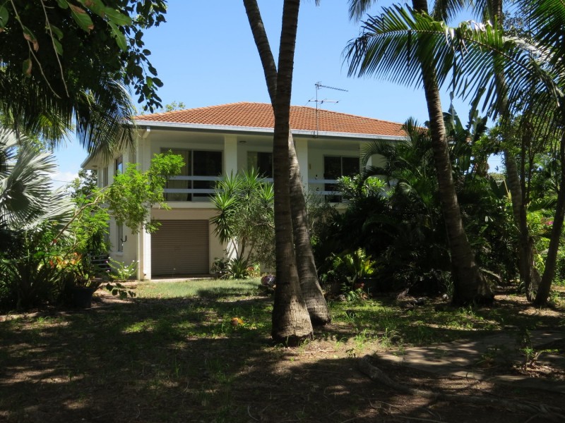 2 Horseshoe Bay Road, Bowen QLD 4805