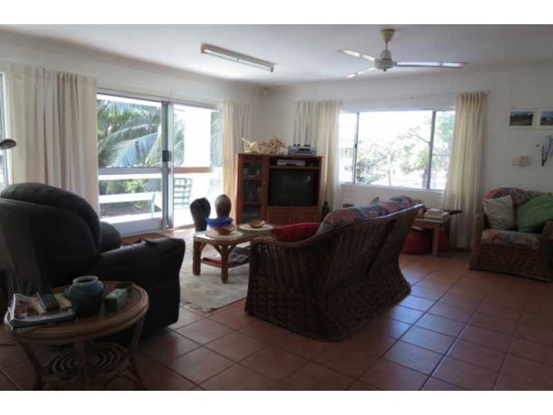 2 Horseshoe Bay Road, Bowen QLD 4805