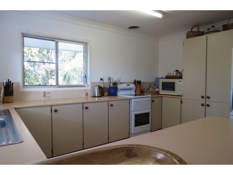 2 Horseshoe Bay Road, Bowen QLD 4805