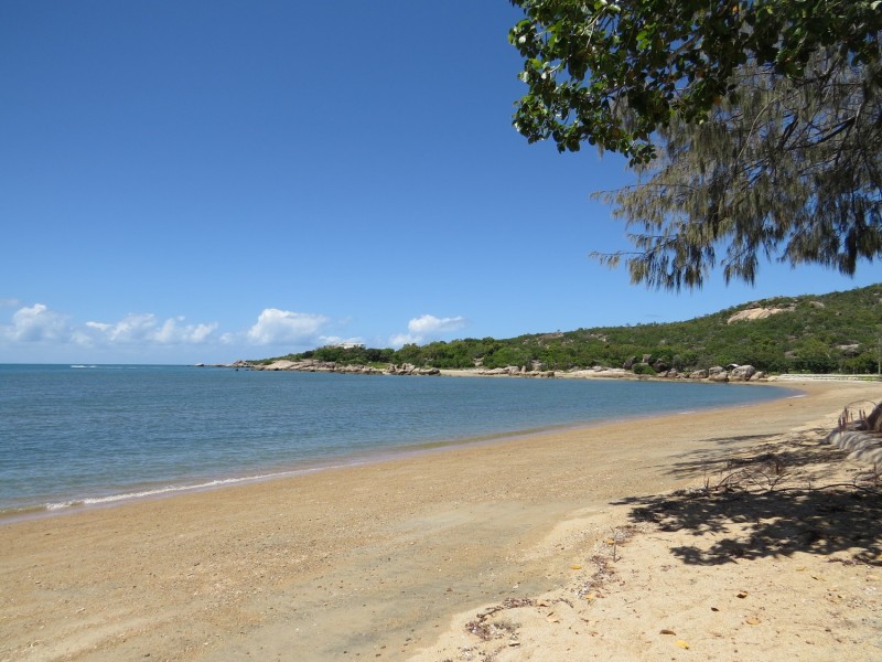 2 Horseshoe Bay Road, Bowen QLD 4805