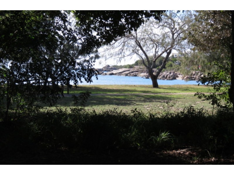 2 Horseshoe Bay Road, Bowen QLD 4805