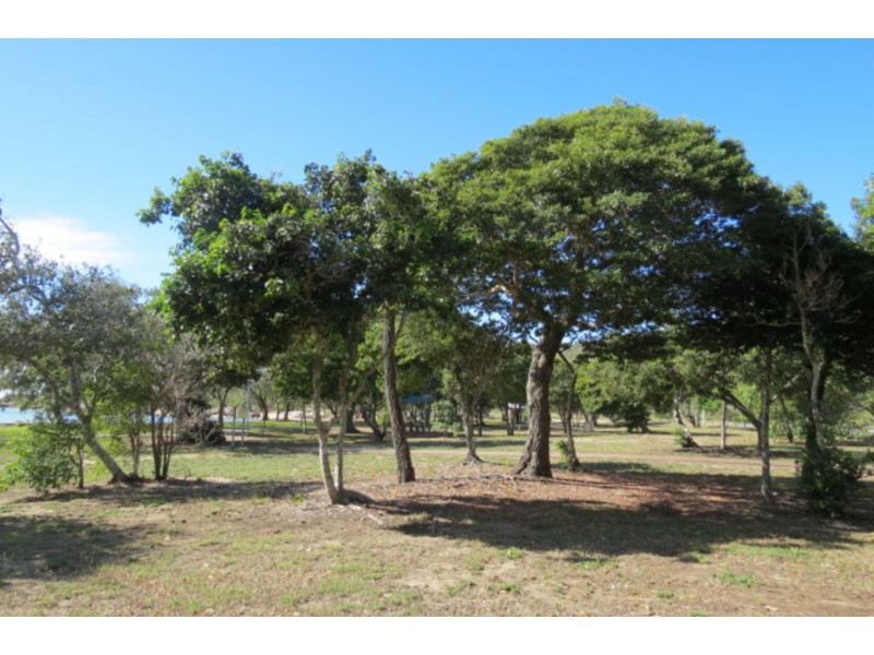 2 Horseshoe Bay Road, Bowen QLD 4805