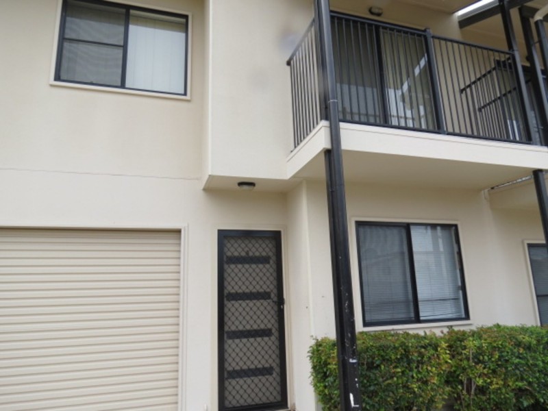 4/34 Poole Street, Bowen QLD 4805