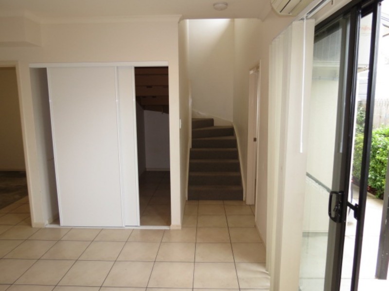 4/34 Poole Street, Bowen QLD 4805