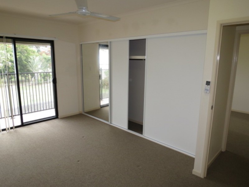 4/34 Poole Street, Bowen QLD 4805