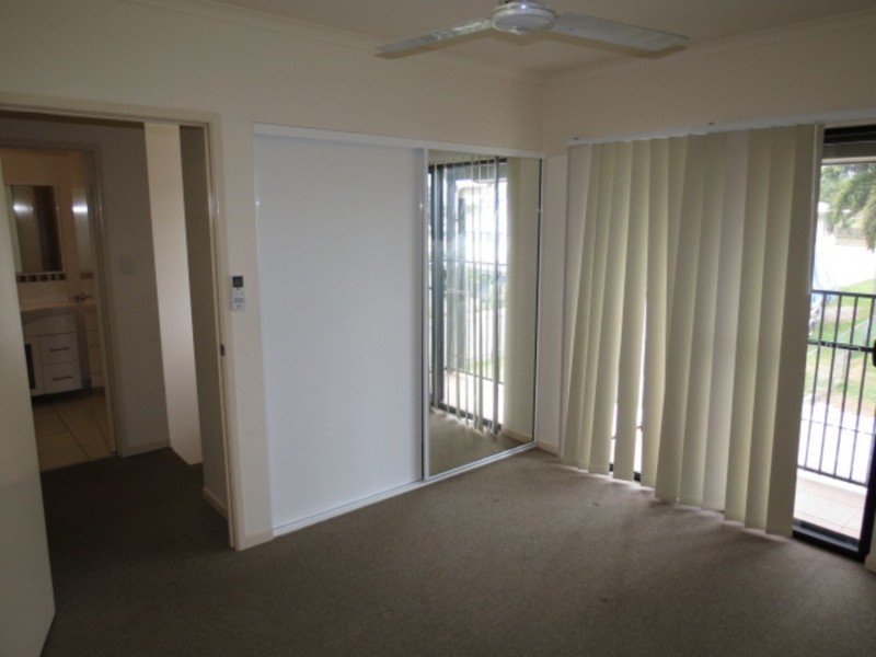 4/34 Poole Street, Bowen QLD 4805