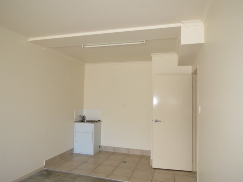 4/34 Poole Street, Bowen QLD 4805