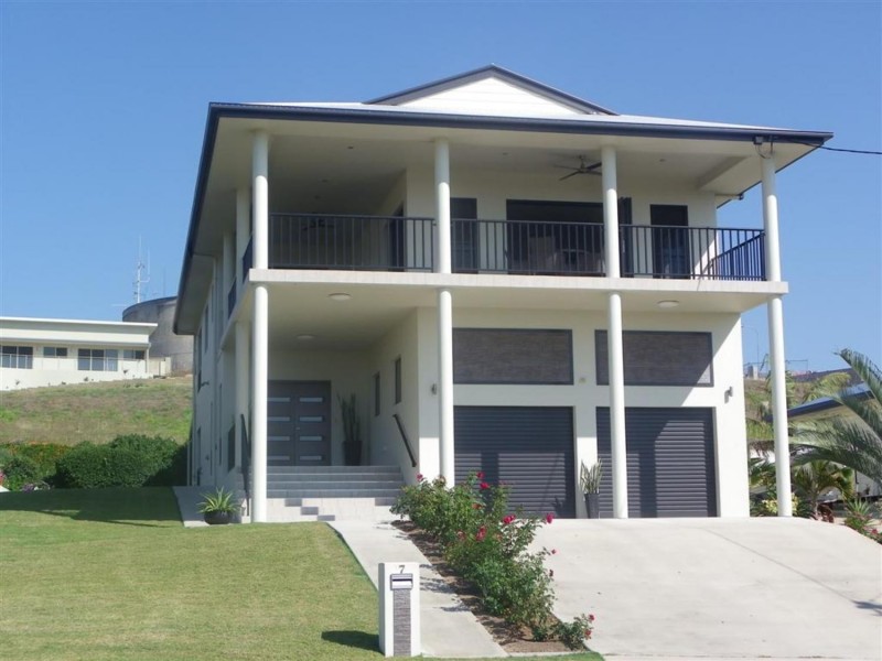 7 Pilcher Place, Bowen QLD 4805