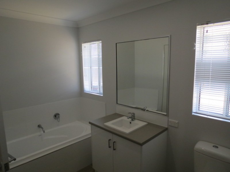 6 Baker Street, Bowen QLD 4805