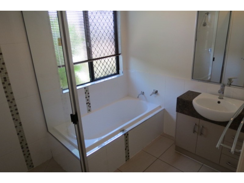 4 Harrison Court, Bowen QLD 4805