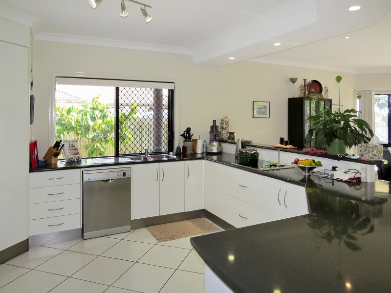 10 Kirkpatrick Court, Bowen QLD 4805