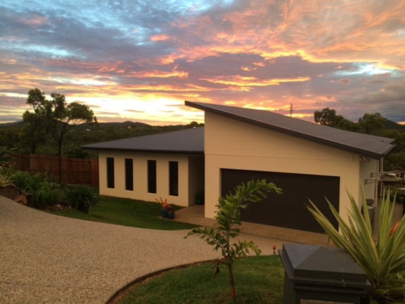 19 Harbour View Terrace, Bowen QLD 4805