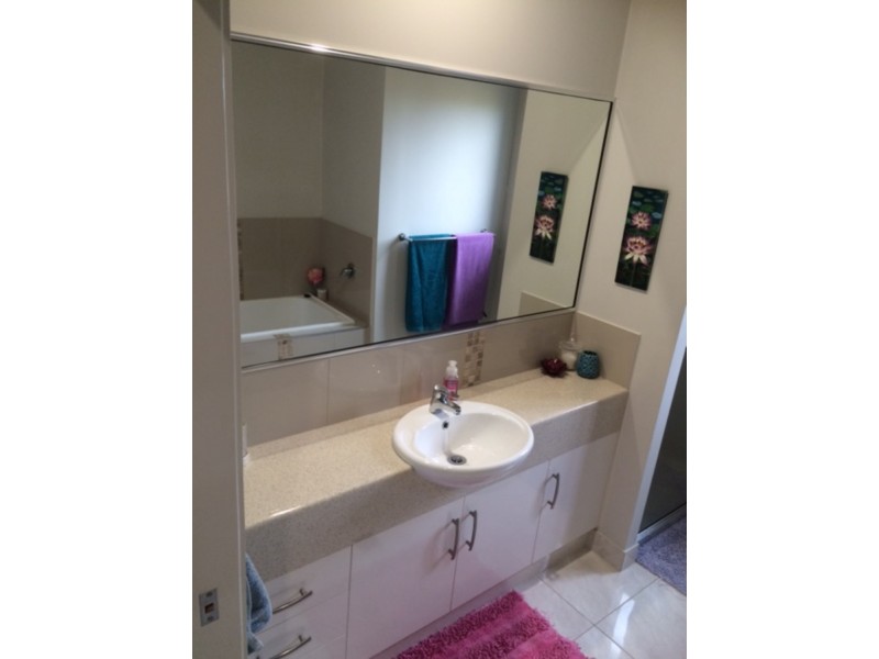 19 Harbour View Terrace, Bowen QLD 4805