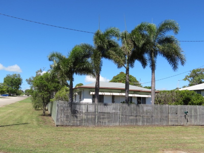 33 Sinclair Street, Bowen QLD 4805