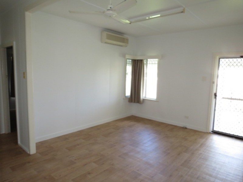 33 Sinclair Street, Bowen QLD 4805