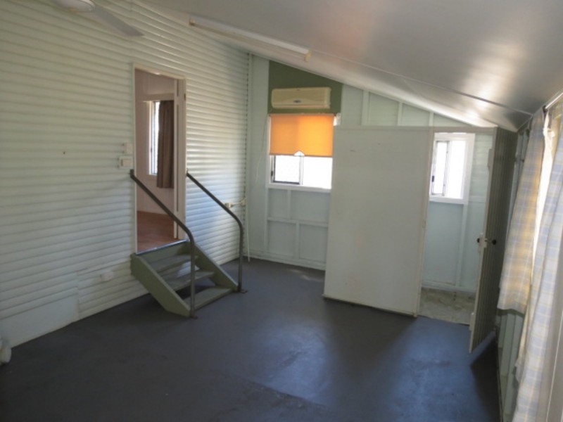 33 Sinclair Street, Bowen QLD 4805