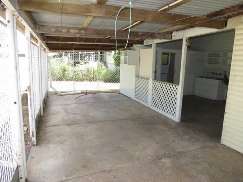 33 Sinclair Street, Bowen QLD 4805